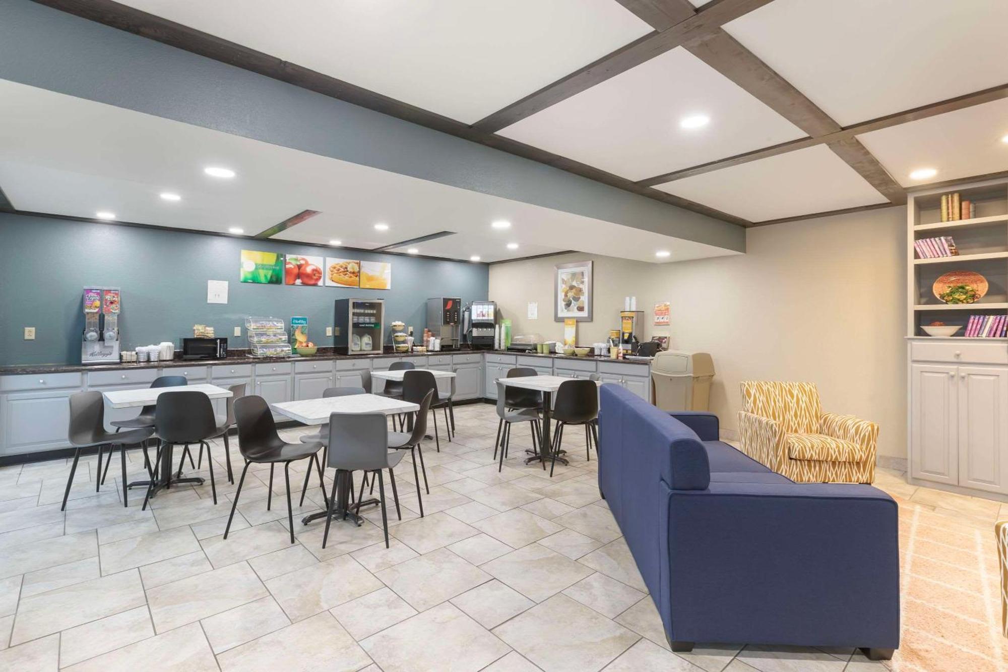 Quality Inn Newton At I-80 Dış mekan fotoğraf