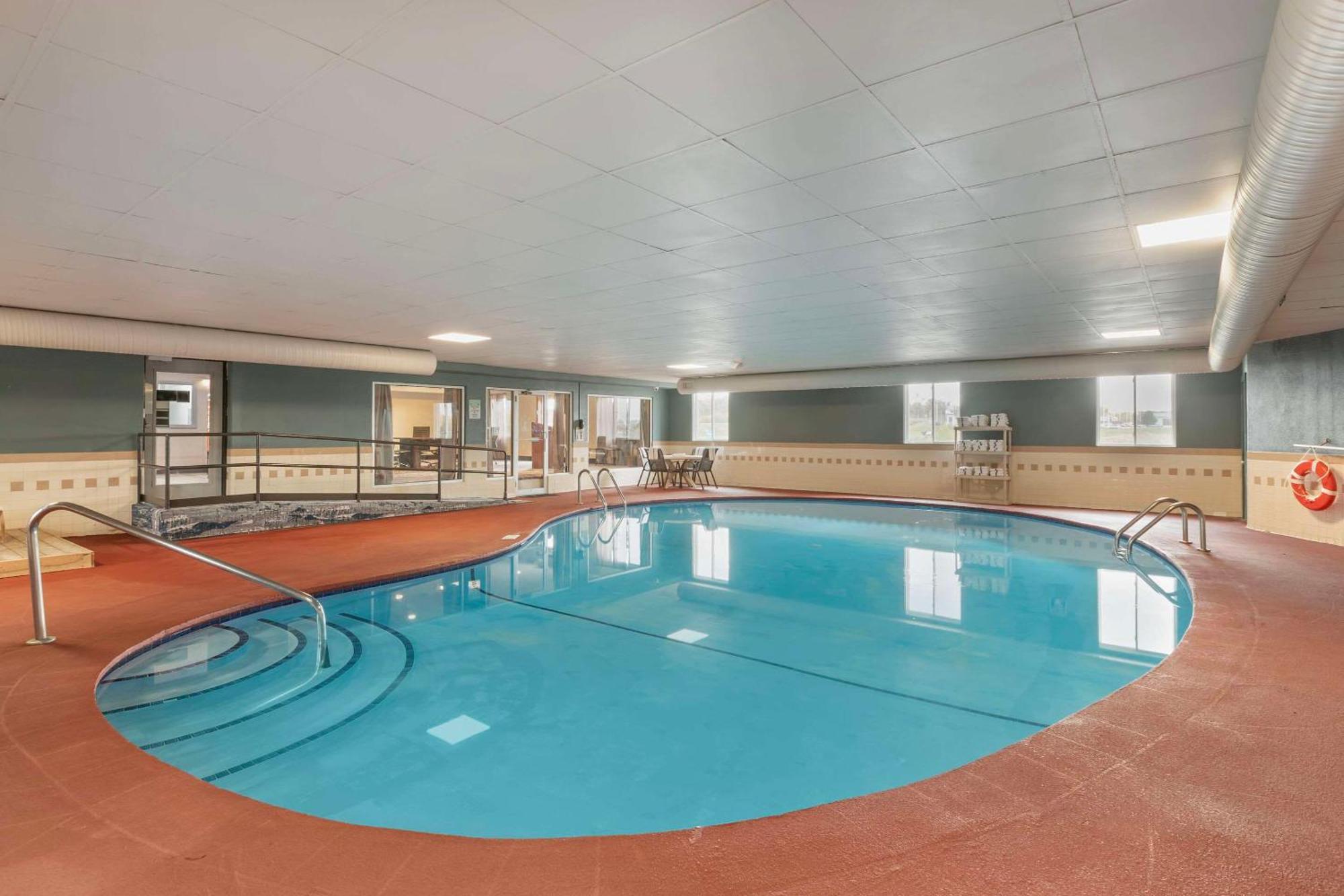 Quality Inn Newton At I-80 Dış mekan fotoğraf