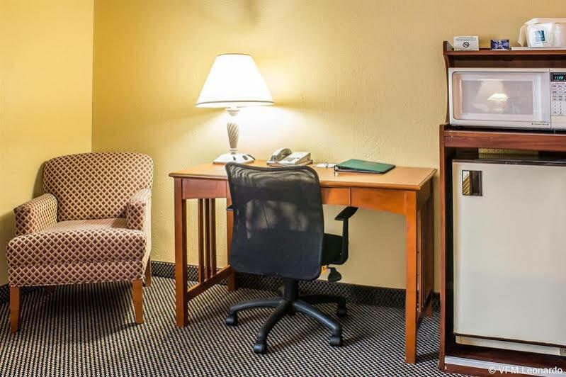 Quality Inn Newton At I-80 Dış mekan fotoğraf