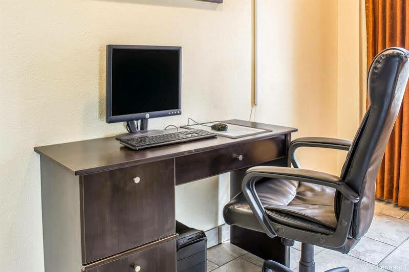 Quality Inn Newton At I-80 Dış mekan fotoğraf